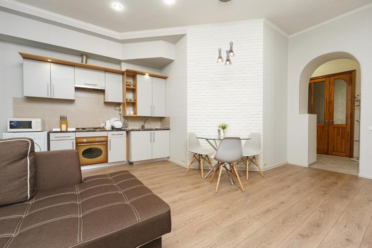 Apartment Zhukovskogo 17 Одеса Екстер'єр фото