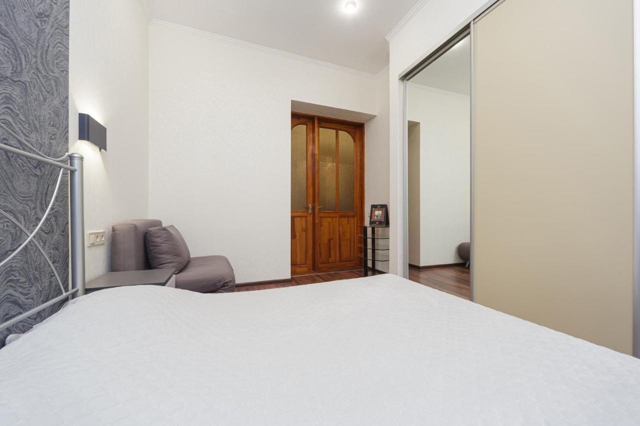 Apartment Zhukovskogo 17 Одеса Екстер'єр фото